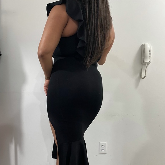 Sexy perfect black midi dress - Picture 3 of 6
